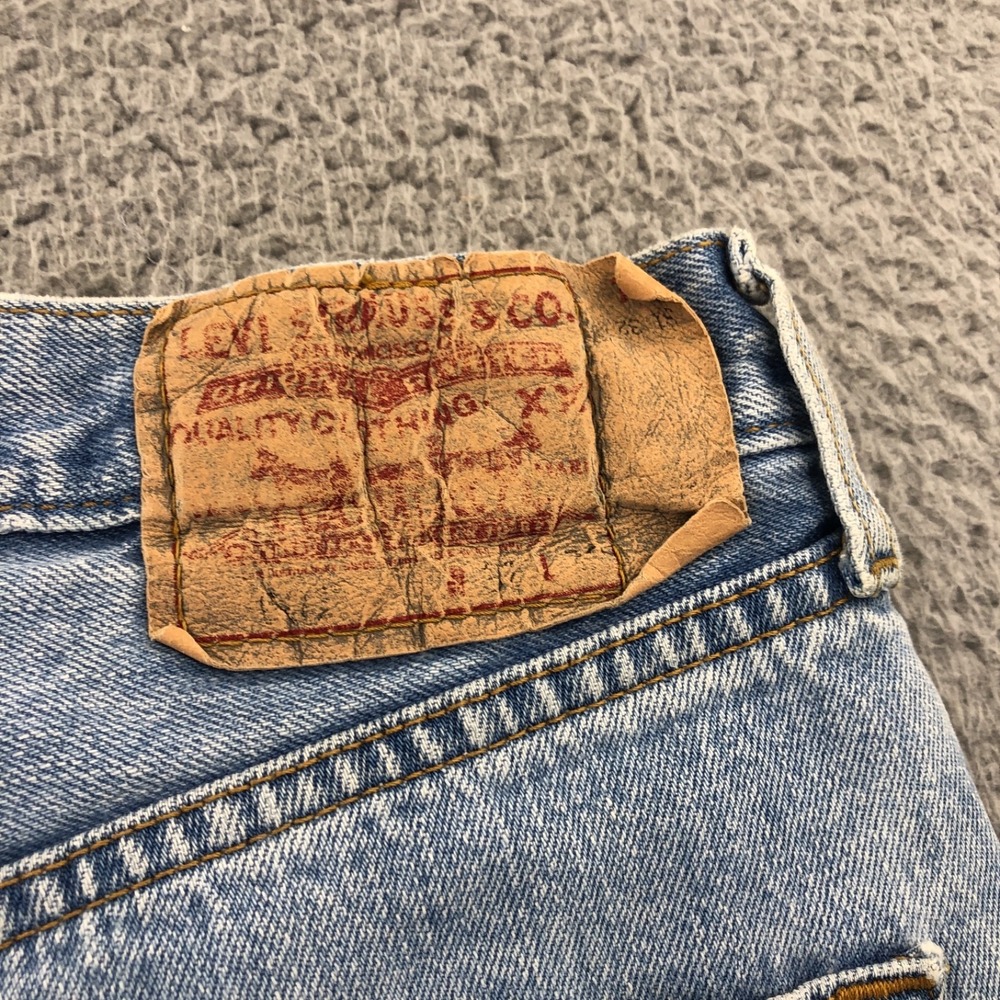 Vintage Levis Jeans Mens 31x32 Blue 501 Straight Leg Y2K Light Wash Classic 2006 - Picture 4 of 13